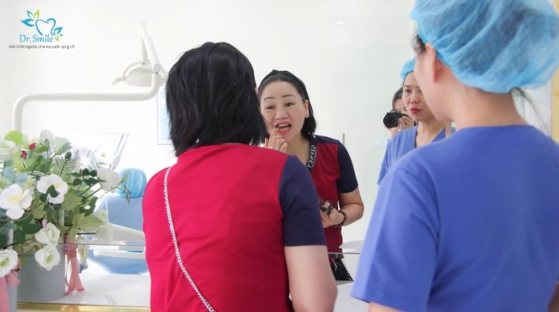 Răng sứ bị hư sẽ gây ê buốt