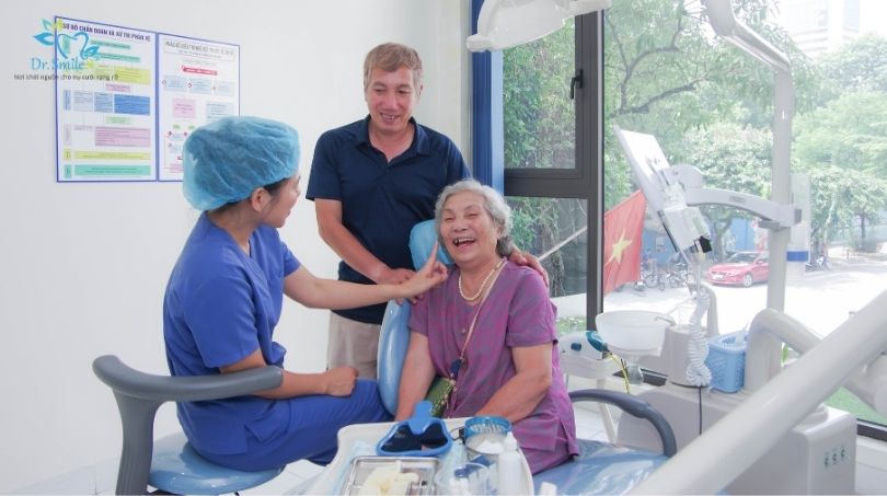 Cả gia đình nên đi khám nha khoa định kỳ