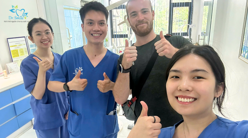 Lấy cao răng an toàn tại Dr.Smile